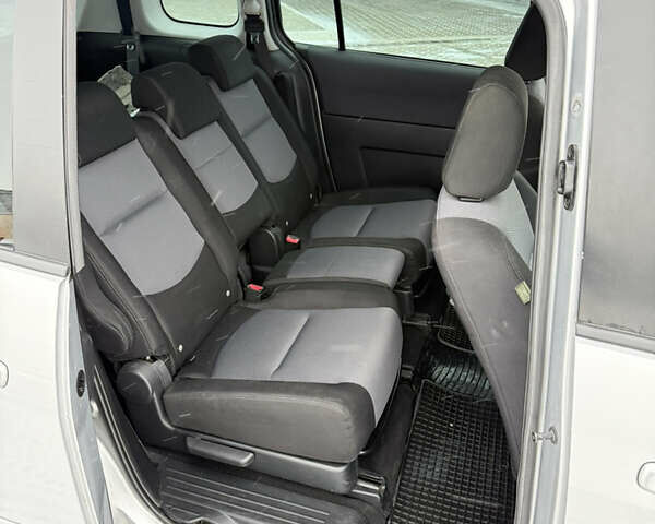 Сірий Мазда 5, об'ємом двигуна 2 л та пробігом 285 тис. км за 3999 $, фото 7 на Automoto.ua