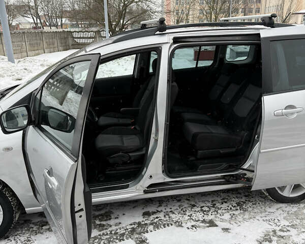 Сірий Мазда 5, об'ємом двигуна 2 л та пробігом 285 тис. км за 3999 $, фото 15 на Automoto.ua
