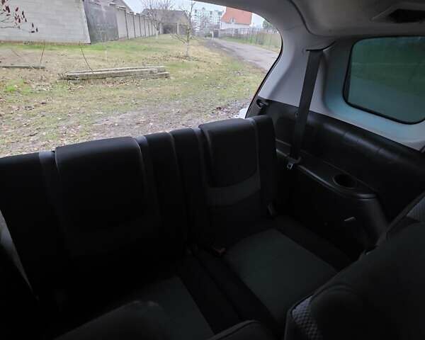 Серый Мазда 5, объемом двигателя 2 л и пробегом 286 тыс. км за 4300 $, фото 22 на Automoto.ua
