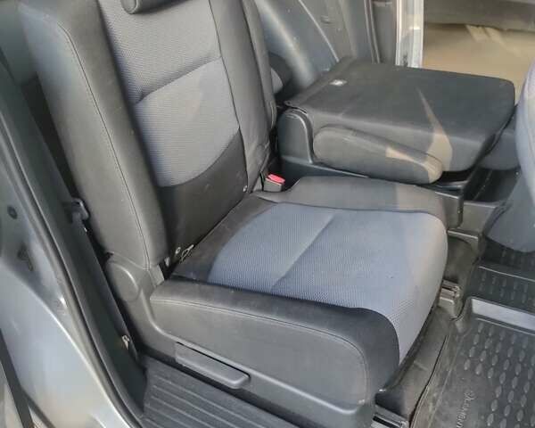 Серый Мазда 5, объемом двигателя 2 л и пробегом 334 тыс. км за 4500 $, фото 12 на Automoto.ua