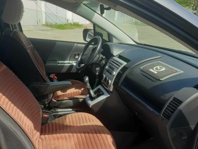 Сірий Мазда 5, об'ємом двигуна 2 л та пробігом 250 тис. км за 4650 $, фото 5 на Automoto.ua