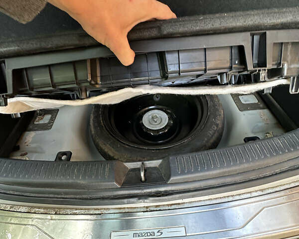 Сірий Мазда 5, об'ємом двигуна 2.01 л та пробігом 228 тис. км за 4950 $, фото 18 на Automoto.ua