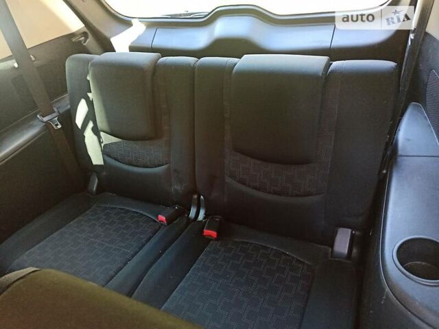 Сірий Мазда 5, об'ємом двигуна 2 л та пробігом 335 тис. км за 5000 $, фото 12 на Automoto.ua