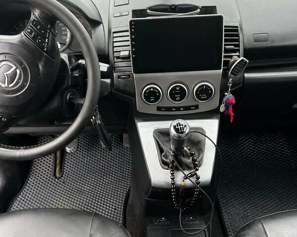 Серый Мазда 5, объемом двигателя 2 л и пробегом 377 тыс. км за 5500 $, фото 13 на Automoto.ua