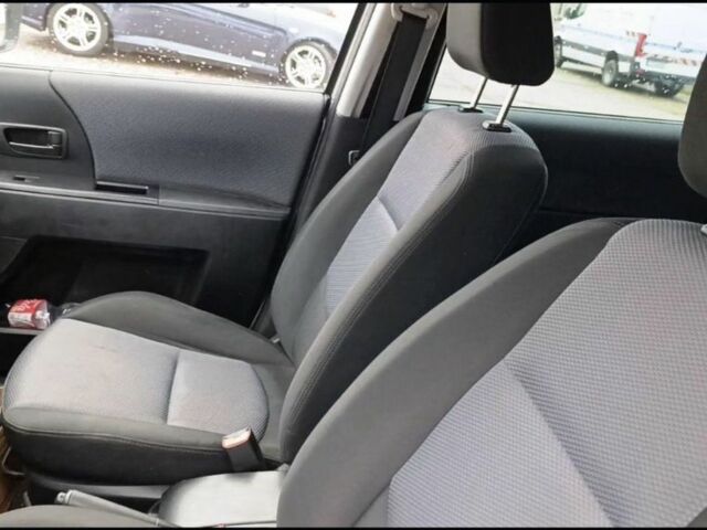 Сірий Мазда 5, об'ємом двигуна 0 л та пробігом 180 тис. км за 3332 $, фото 6 на Automoto.ua