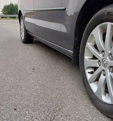 Серый Мазда 5, объемом двигателя 2 л и пробегом 184 тыс. км за 5500 $, фото 6 на Automoto.ua