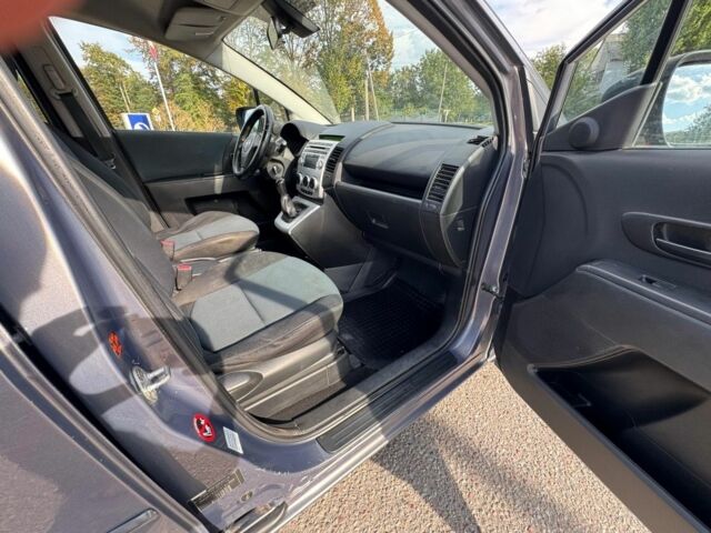 Серый Мазда 5, объемом двигателя 2 л и пробегом 379 тыс. км за 3500 $, фото 12 на Automoto.ua