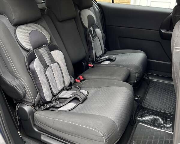 Серый Мазда 5, объемом двигателя 2 л и пробегом 244 тыс. км за 6500 $, фото 16 на Automoto.ua