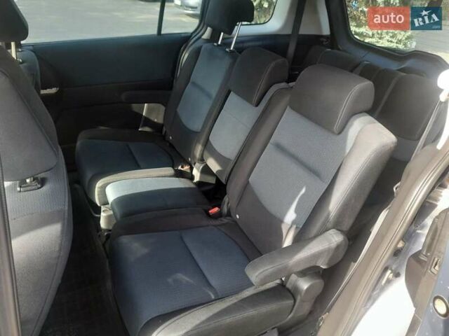 Серый Мазда 5, объемом двигателя 2 л и пробегом 226 тыс. км за 6500 $, фото 3 на Automoto.ua