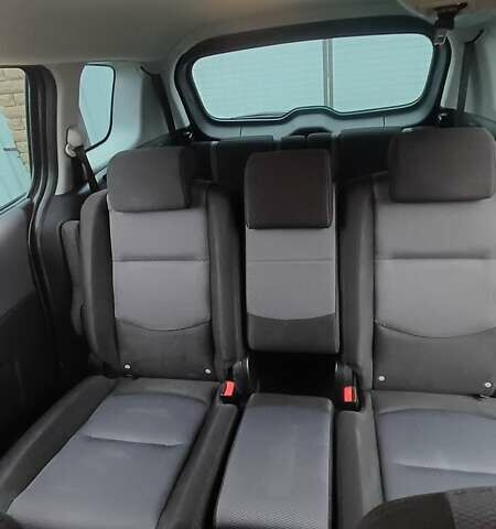 Серый Мазда 5, объемом двигателя 2 л и пробегом 184 тыс. км за 5500 $, фото 14 на Automoto.ua