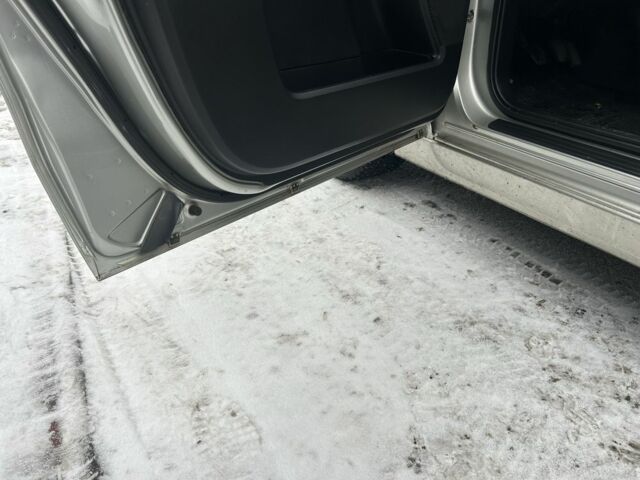 Серый Мазда 5, объемом двигателя 2 л и пробегом 231 тыс. км за 5350 $, фото 6 на Automoto.ua