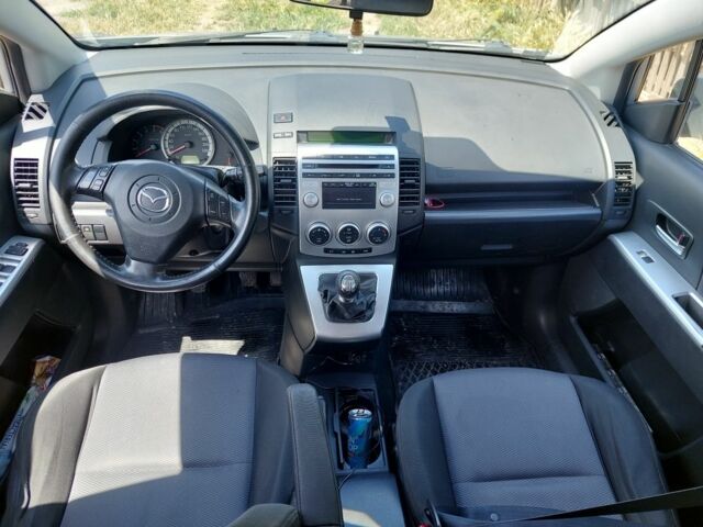 Серый Мазда 5, объемом двигателя 2 л и пробегом 340 тыс. км за 3100 $, фото 4 на Automoto.ua