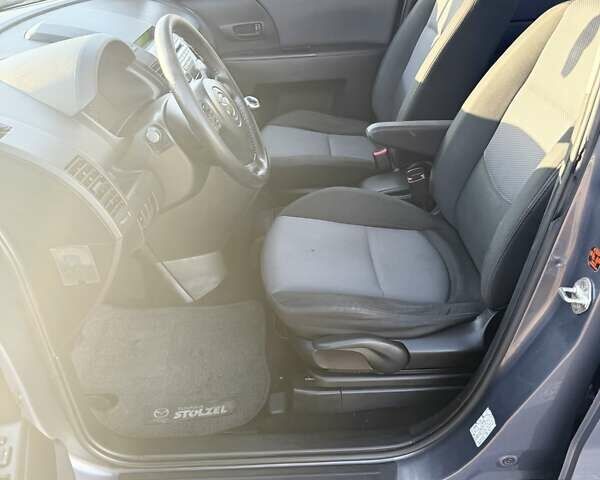Серый Мазда 5, объемом двигателя 2 л и пробегом 233 тыс. км за 6200 $, фото 6 на Automoto.ua