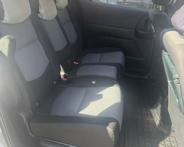 Серый Мазда 5, объемом двигателя 2 л и пробегом 401 тыс. км за 4500 $, фото 13 на Automoto.ua