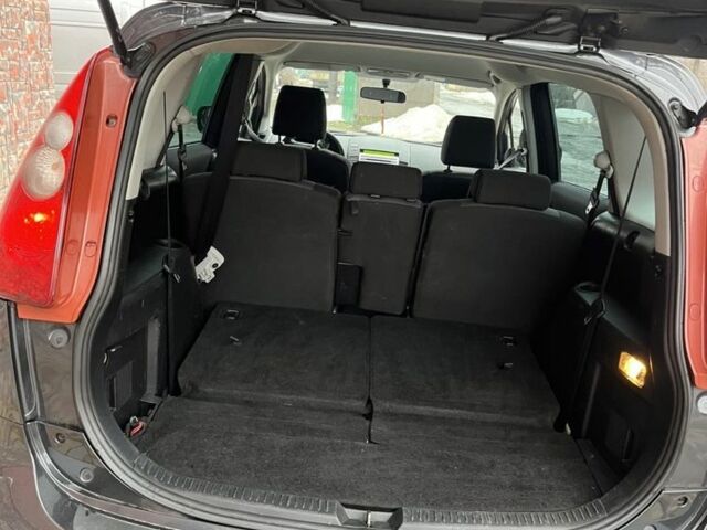 Серый Мазда 5, объемом двигателя 2 л и пробегом 250 тыс. км за 2300 $, фото 7 на Automoto.ua