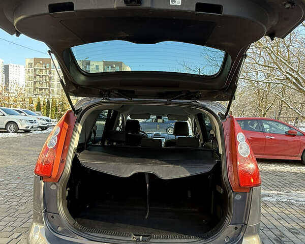 Сірий Мазда 5, об'ємом двигуна 1.8 л та пробігом 278 тис. км за 5800 $, фото 6 на Automoto.ua