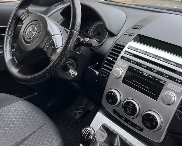 Серый Мазда 5, объемом двигателя 2 л и пробегом 244 тыс. км за 6500 $, фото 10 на Automoto.ua