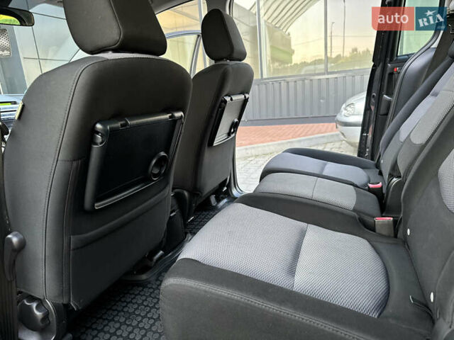 Серый Мазда 5, объемом двигателя 2 л и пробегом 256 тыс. км за 5599 $, фото 61 на Automoto.ua