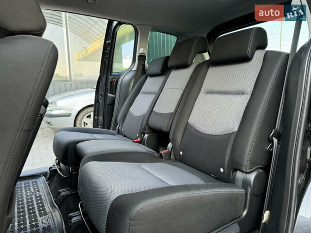 Серый Мазда 5, объемом двигателя 2 л и пробегом 256 тыс. км за 5599 $, фото 57 на Automoto.ua