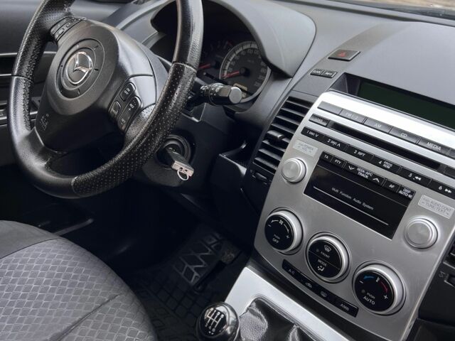 Серый Мазда 5, объемом двигателя 0 л и пробегом 244 тыс. км за 5000 $, фото 2 на Automoto.ua