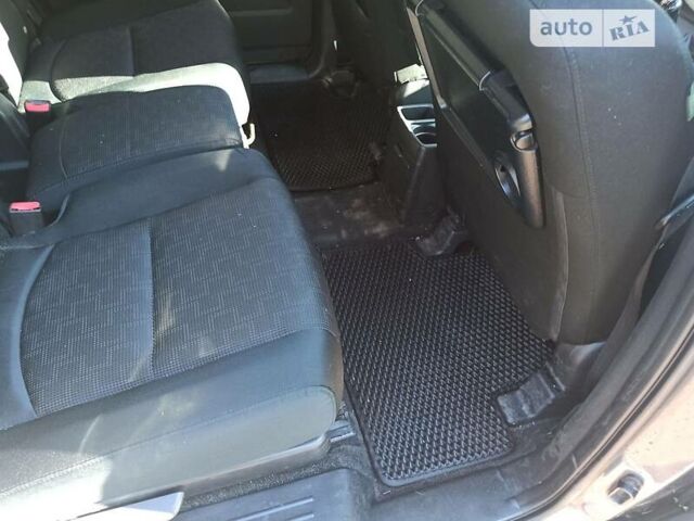 Сірий Мазда 5, об'ємом двигуна 2 л та пробігом 335 тис. км за 5000 $, фото 17 на Automoto.ua
