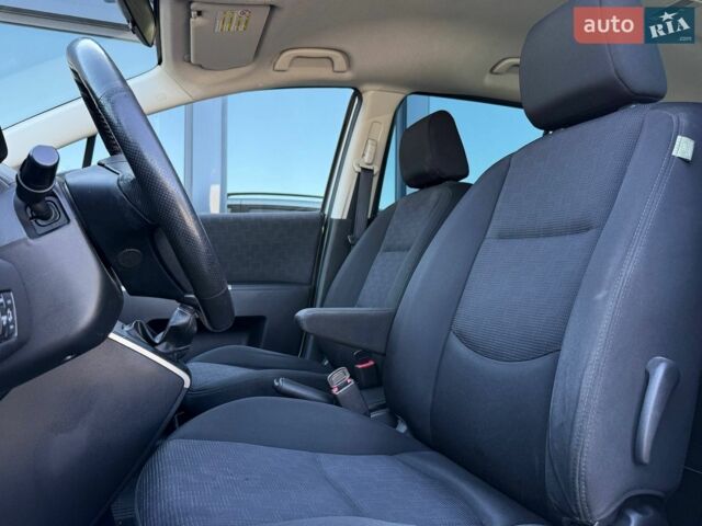 Сірий Мазда 5, об'ємом двигуна 2 л та пробігом 196 тис. км за 5700 $, фото 20 на Automoto.ua