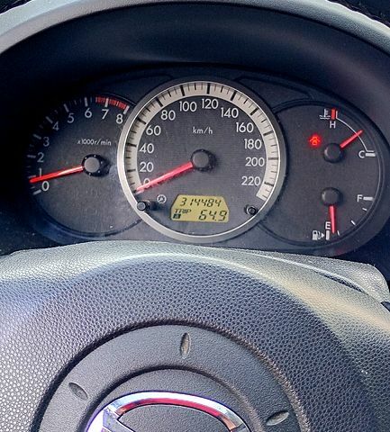 Серый Мазда 5, объемом двигателя 1.8 л и пробегом 314 тыс. км за 4000 $, фото 12 на Automoto.ua