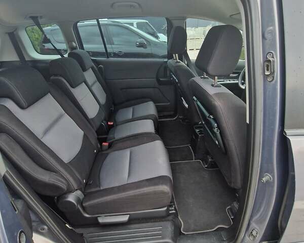 Серый Мазда 5, объемом двигателя 2 л и пробегом 332 тыс. км за 5200 $, фото 2 на Automoto.ua