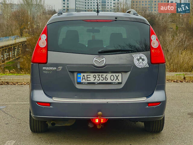 Серый Мазда 5, объемом двигателя 2 л и пробегом 199 тыс. км за 5950 $, фото 4 на Automoto.ua