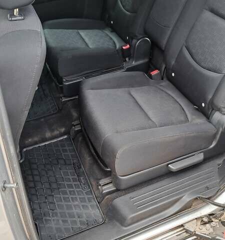 Сірий Мазда 5, об'ємом двигуна 2 л та пробігом 226 тис. км за 6800 $, фото 11 на Automoto.ua