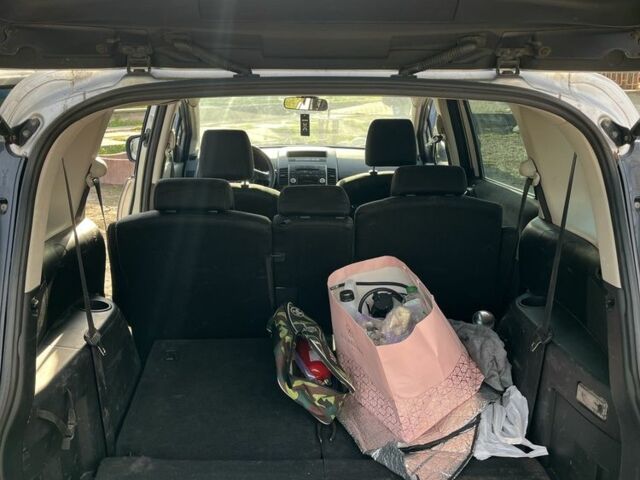 Серый Мазда 5, объемом двигателя 2 л и пробегом 268 тыс. км за 3300 $, фото 7 на Automoto.ua