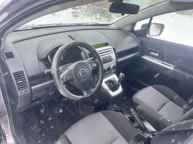 Серый Мазда 5, объемом двигателя 0 л и пробегом 100 тыс. км за 2800 $, фото 4 на Automoto.ua