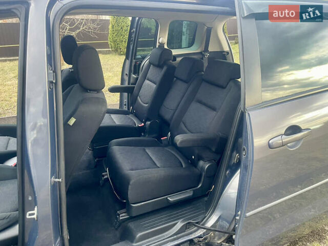 Серый Мазда 5, объемом двигателя 2 л и пробегом 350 тыс. км за 5900 $, фото 2 на Automoto.ua