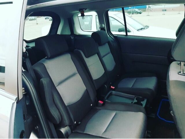 Серый Мазда 5, объемом двигателя 2 л и пробегом 199 тыс. км за 6200 $, фото 4 на Automoto.ua