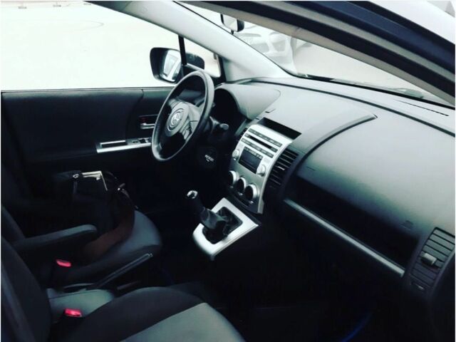 Серый Мазда 5, объемом двигателя 2 л и пробегом 199 тыс. км за 6200 $, фото 6 на Automoto.ua