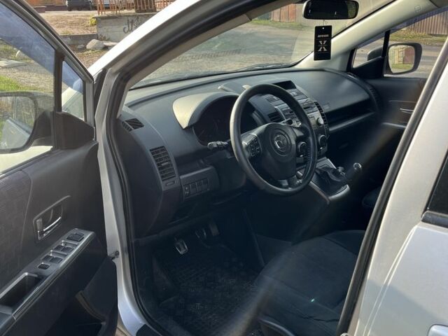 Серый Мазда 5, объемом двигателя 2 л и пробегом 268 тыс. км за 3300 $, фото 4 на Automoto.ua