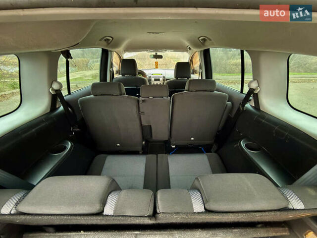 Серый Мазда 5, объемом двигателя 2 л и пробегом 199 тыс. км за 5950 $, фото 7 на Automoto.ua