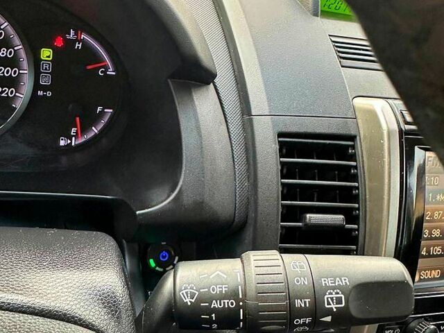 Серый Мазда 5, объемом двигателя 2 л и пробегом 261 тыс. км за 6800 $, фото 3 на Automoto.ua