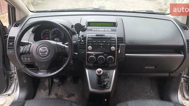 Серый Мазда 5, объемом двигателя 2 л и пробегом 247 тыс. км за 6000 $, фото 7 на Automoto.ua
