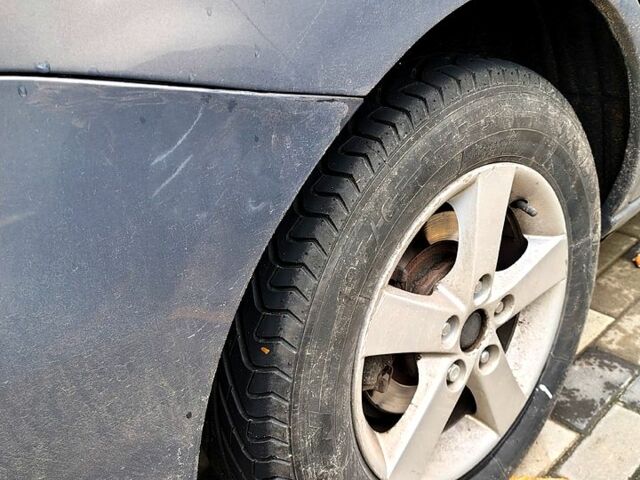 Серый Мазда 5, объемом двигателя 2 л и пробегом 240 тыс. км за 7000 $, фото 6 на Automoto.ua