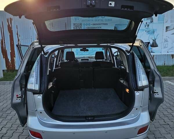 Сірий Мазда 5, об'ємом двигуна 1.8 л та пробігом 160 тис. км за 7500 $, фото 13 на Automoto.ua