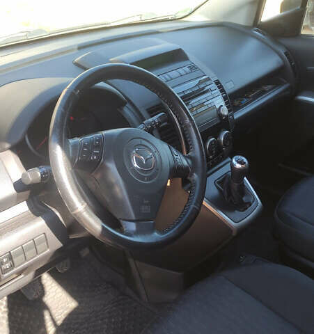 Серый Мазда 5, объемом двигателя 2 л и пробегом 282 тыс. км за 6100 $, фото 17 на Automoto.ua