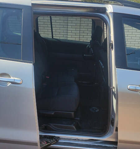 Серый Мазда 5, объемом двигателя 2 л и пробегом 282 тыс. км за 6100 $, фото 15 на Automoto.ua