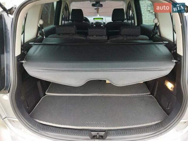 Серый Мазда 5, объемом двигателя 2 л и пробегом 219 тыс. км за 7350 $, фото 11 на Automoto.ua