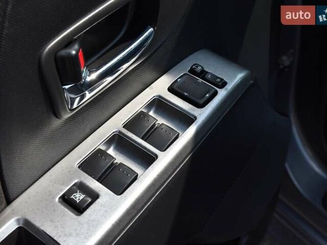 Серый Мазда 5, объемом двигателя 2 л и пробегом 235 тыс. км за 7200 $, фото 30 на Automoto.ua