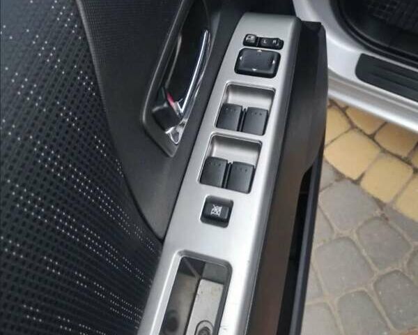 Серый Мазда 5, объемом двигателя 2 л и пробегом 283 тыс. км за 7700 $, фото 27 на Automoto.ua