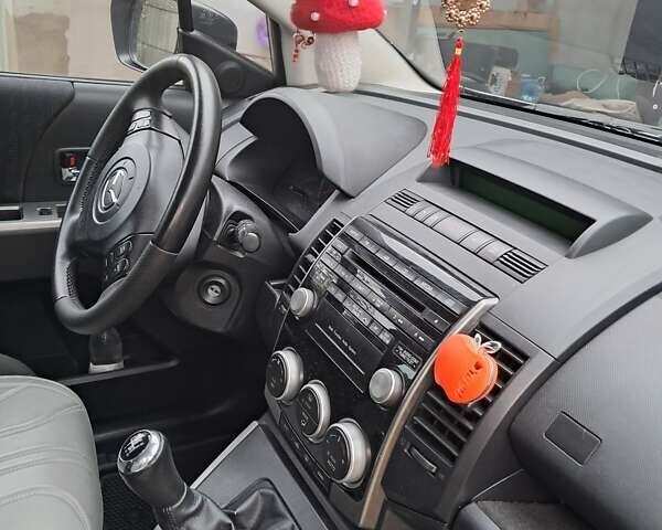 Мазда 5 2010 в Харькове на Automoto.ua Серый Мазда 5, объемом двигателя 2 л и пробегом 218 тыс. км за 6500 $, фото 4 на Automoto.ua