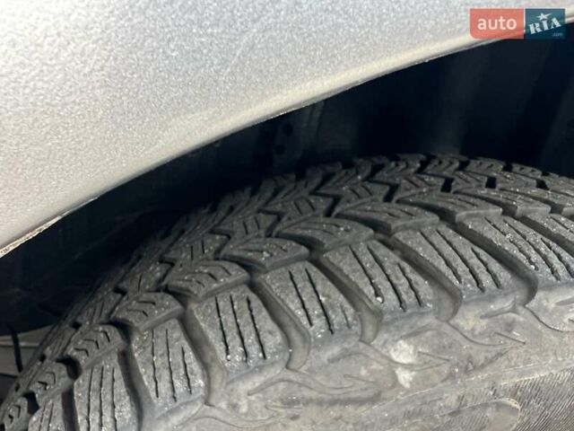 Серый Мазда 5, объемом двигателя 2.5 л и пробегом 170 тыс. км за 7800 $, фото 31 на Automoto.ua