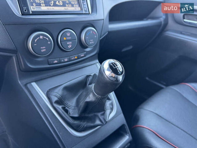 Сірий Мазда 5, об'ємом двигуна 1.6 л та пробігом 261 тис. км за 7800 $, фото 55 на Automoto.ua