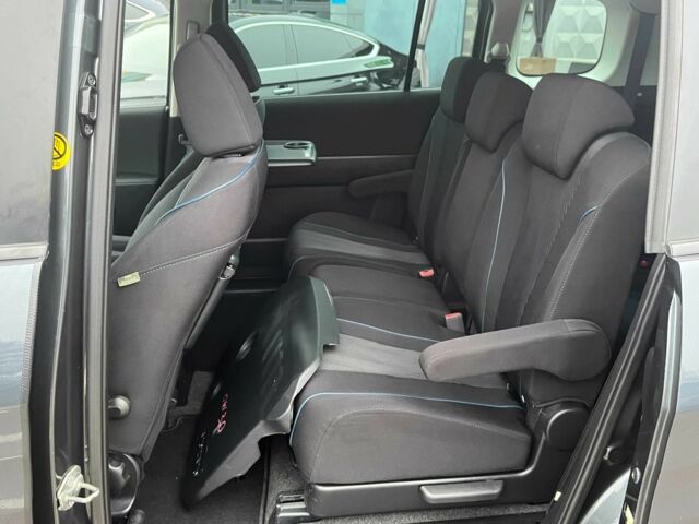 Серый Мазда 5, объемом двигателя 2 л и пробегом 258 тыс. км за 11000 $, фото 14 на Automoto.ua